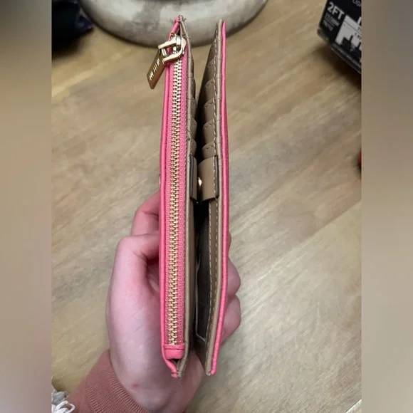 Great Condition Anne Klein Vibrant Hot Pink Wallet - Picture 2 of 6